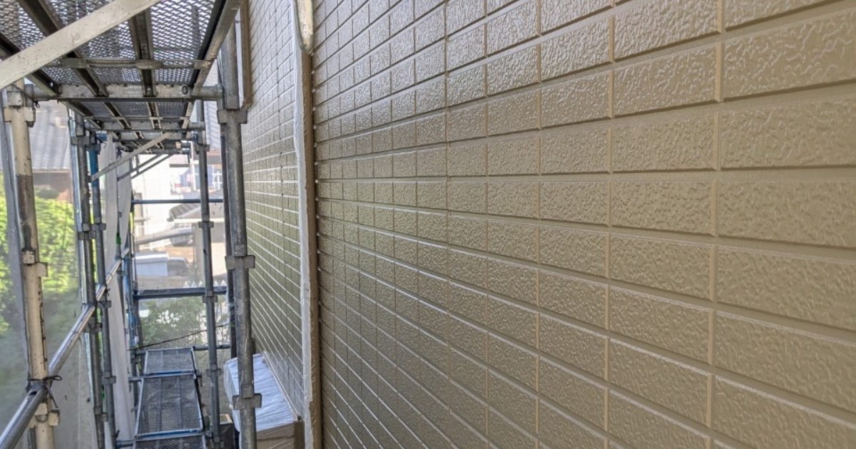 外壁塗装 上塗り 屋根塗装 中塗り 【新宮町】 T様邸 | 福岡市・春日市